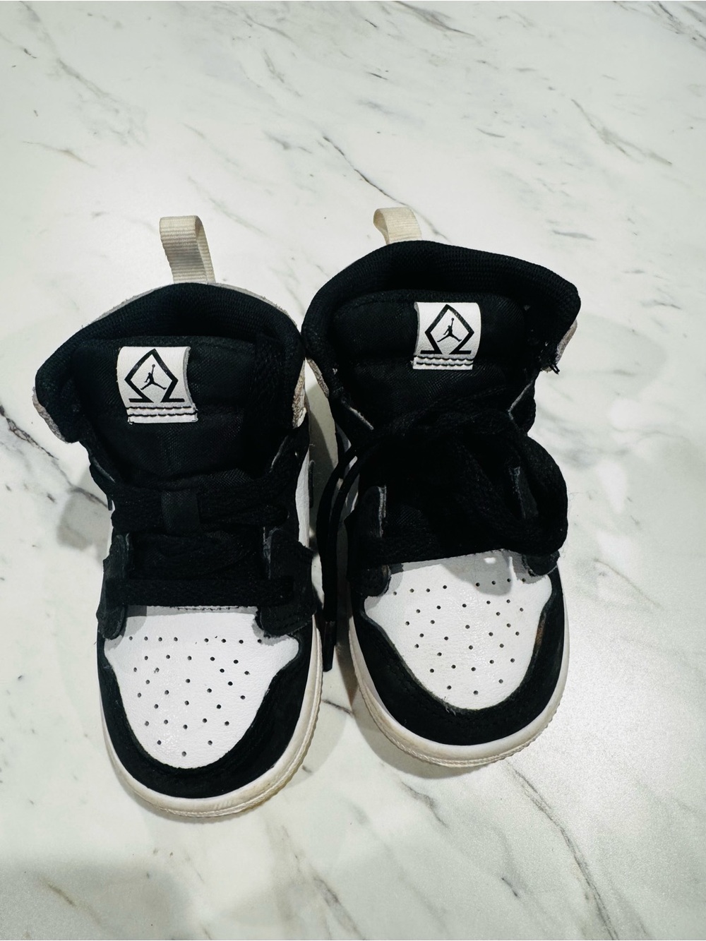 Jordan 1 mid’s diamond toddler 6c
